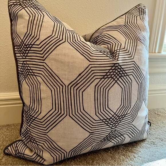 VILLA Pillow Cases - 2 - Picture 3 of 15